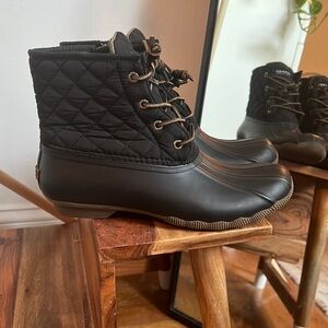 Sperry Women’s Saltwater Rain Boots